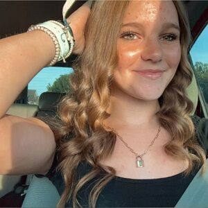 Meet your Posher, Harper